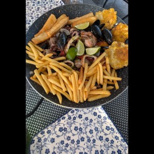 picada de mariscos