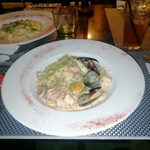 Fetuccini con Frutos de mar
