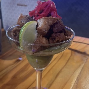 Chicharron con guacamole
