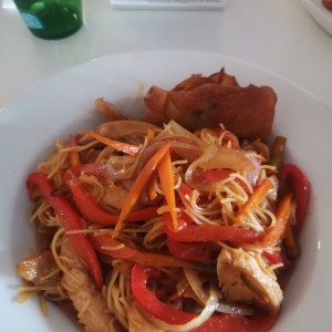 Chow mein del lunch menu
