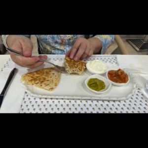 Emparedados - Quesadilla con Pollo