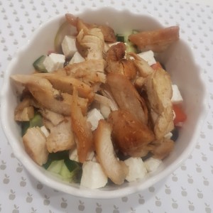 ensalasa griega con pollo