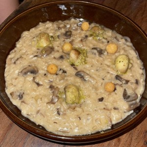 Risotto de Hongos y Trufas Crocantes
