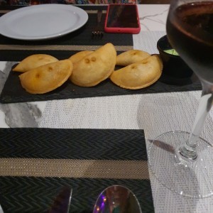empanaditas de ropa vieja
