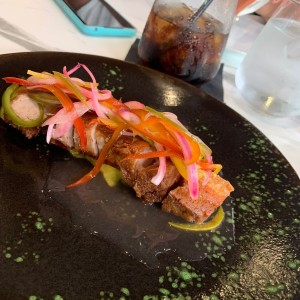 Entradas Calientes - Ceviche de Porkbelly