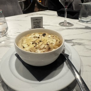 Entradas Calientes - Sopa de Cebolla