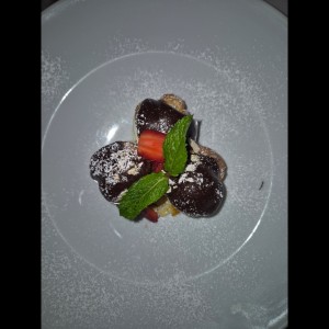NUESTROS POSTRES - Profiteroles