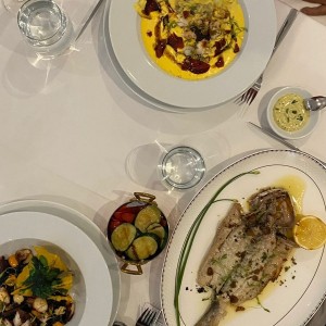 Corvina y pulpo a la brasa, raviolis con Lamgosta