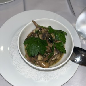 Hongos al ajillo