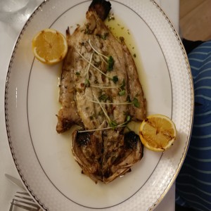 corvina a las brasas