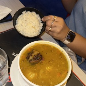 Sopa de costilla ahumada