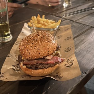 Burger - D- Cheese doble con ?