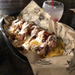 Patacones rellenos (parecia salchipapa)