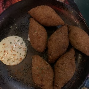 Kibbie Pan Pita y Tartara