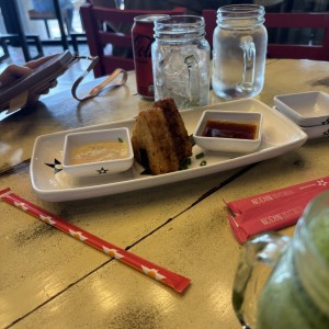 Onigiri de Pollo (2 unidades)