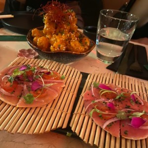Tuna pizza y rockshrimp