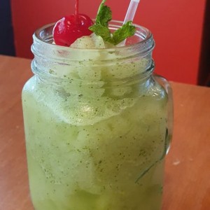 Limonada con hierva buena 