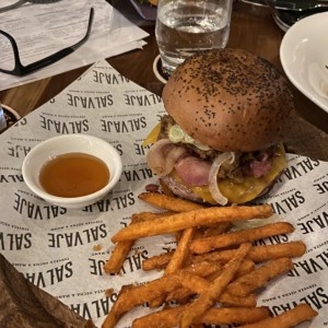 PLATOS PRINCIPALES - HAMBURGUESA SALVAJE