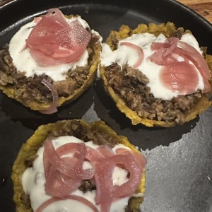 Patacones de brisket