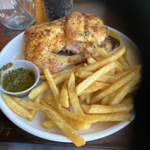 Pollo Butter con papas umami