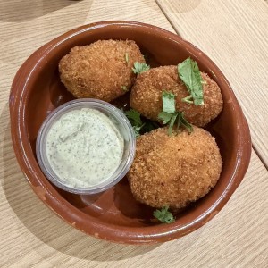 Croquetas de plátano con queso gouda