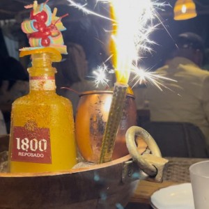 Botella de margarita de maracuya
