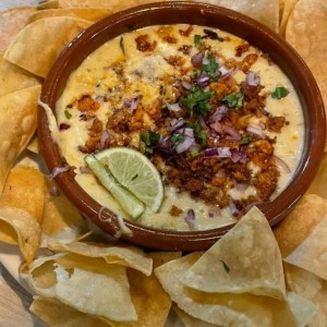 Queso fundido con chorrizo 