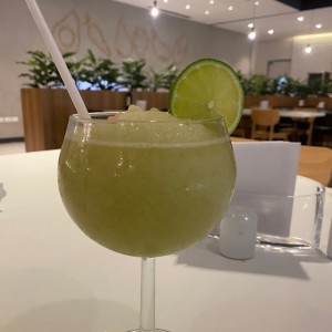 Limonada con hierba buena