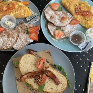 Omelettes/ sandwich