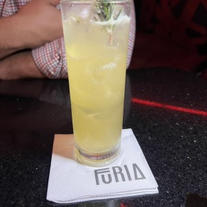 Cocktails - Sake Tonikku