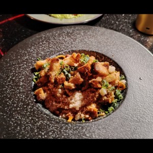 Linguini con pork belly 