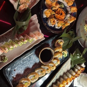 Variedad de sushi 