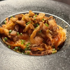 Linguini a la amatriciana con pork belly 