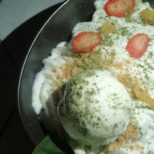 Postre con helado