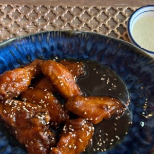 CHICKEN WINGS