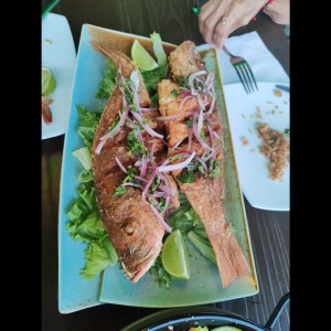 Pargo rojo frito