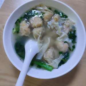 wanton de puerco y camarones 