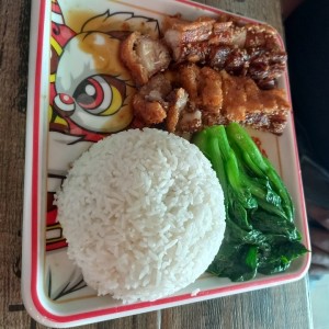 arroz con puerco asado
