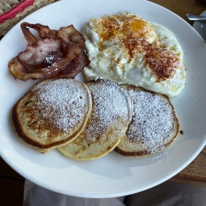 American breakfast 