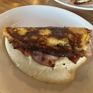Cachapa De Bacon ahumado 