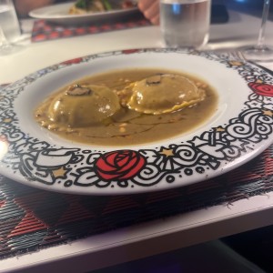 Raviolli Tondi de Hongos y Escargots