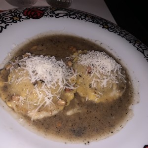Raviolli Tondi de Hongos y Escargots