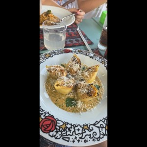 pasta con langosta rellena
