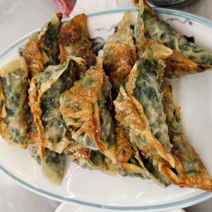 Dumpling de puerco con cebollina