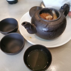 Sopa medicinal de pollo y abalone