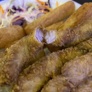 Deditos de pescado con yuca frita