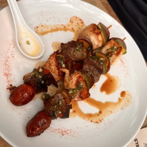 Carnes - Brocheta mixta