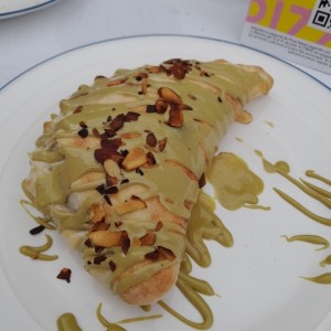 calzone de nutella con salsa de pistacho