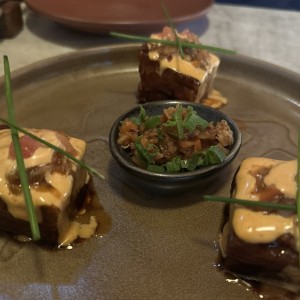 NUESTROS FAVORITOS - PORK BELLY POPS