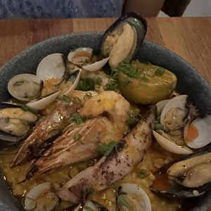 NUESTROS FAVORITOS - CAZUELA DE MARISCOS